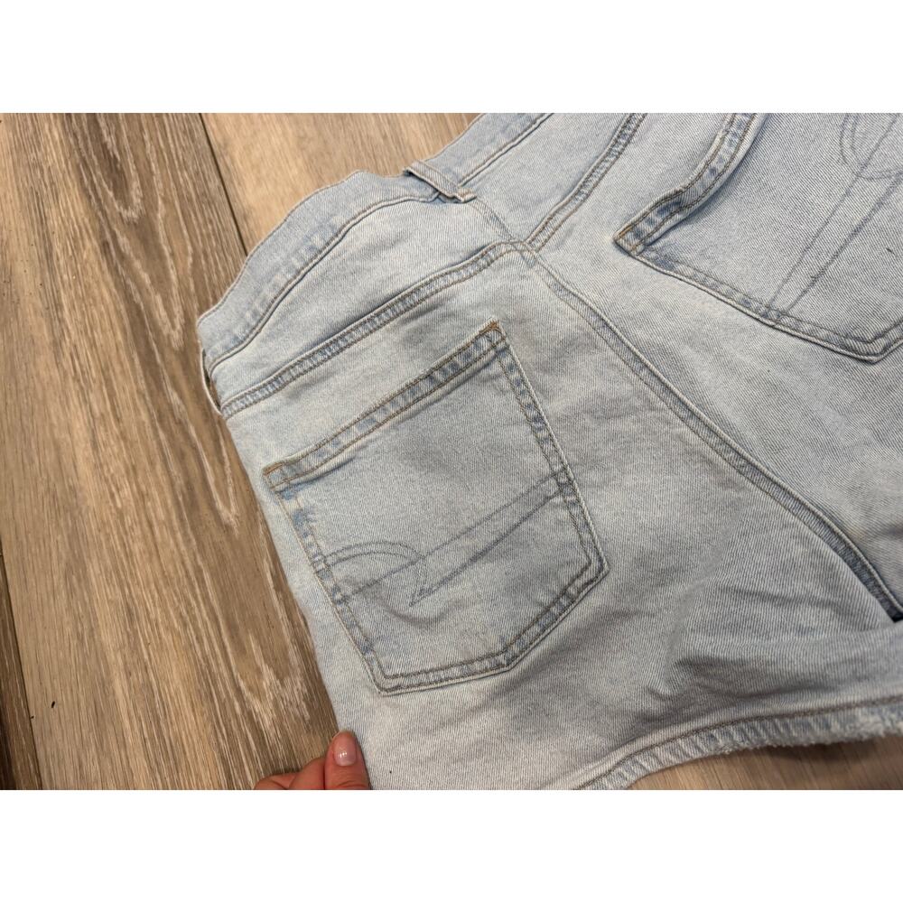 american eagle Light wash relaxed short size 10 - Picture 8 of 9